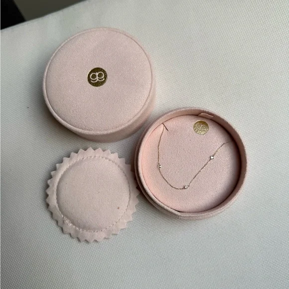 Gorjana Floating Diamond Stationary Trio Necklace 18k yellow gold - Picture 5 of 5